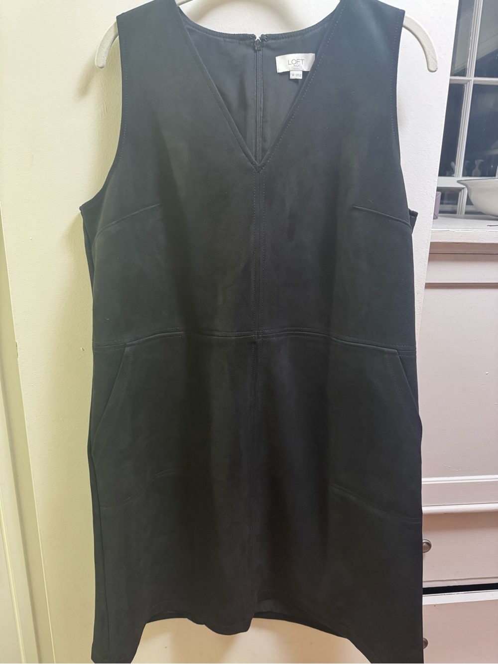 LOFT Black Sleeveless V-Neck Shift Dress